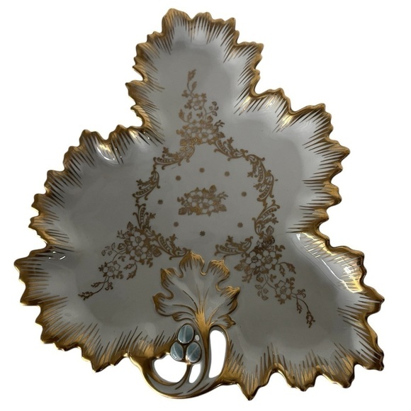MCM Vintage White RPM Gold Glit Scroll Trimmed Leaf Dish Painted Blue Victorian - Picture 1 of 11